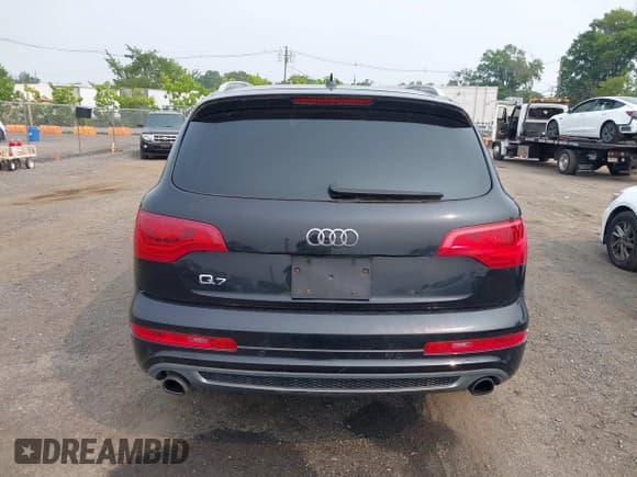 ✅ 2013 Audi Q7 S line Prestige • VIN: WA1DGAFE9DD001727 • Лот: 42929330. Опубликован ранее на IAAI с пробегом 126 152 миль. Бесплатный доступ к архиву аукционных продаж из США и подробный отчёт об истории автомобиля на DreamBid. Изображение 16.