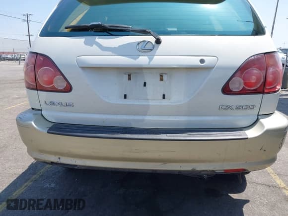 ✅ 2000 Lexus RX 300 • VIN: JT6HF10U9Y0132266 • Lot: 43009397. Wystawiony na IAAI z przebiegiem 175 445 mil. Bezpłatny archiwum sprzedaży aukcyjnych z USA i szczegółowy raport historii pojazdu na DreamBid. Zdjęcie 6.