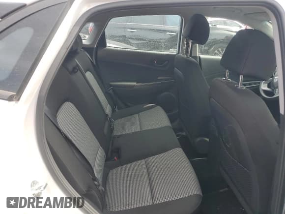 ✅ 2019 Hyundai Kona SE • VIN: KM8K12AA8KU318299 • Лот: 51760865. Опубликован ранее на Copart с пробегом 56 020 миль. Бесплатный доступ к архиву аукционных продаж из США и подробный отчёт об истории автомобиля на DreamBid. Изображение 10.