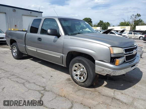 ✅ 2007 Chevrolet Silverado 1500 Work Truck • VIN: 1GCEC19XX7Z108229 • Lot: 84240575. Listed on Copart with 257,709 mi. Free auction sales archive from the USA and detailed vehicle history report at DreamBid. Image 4.