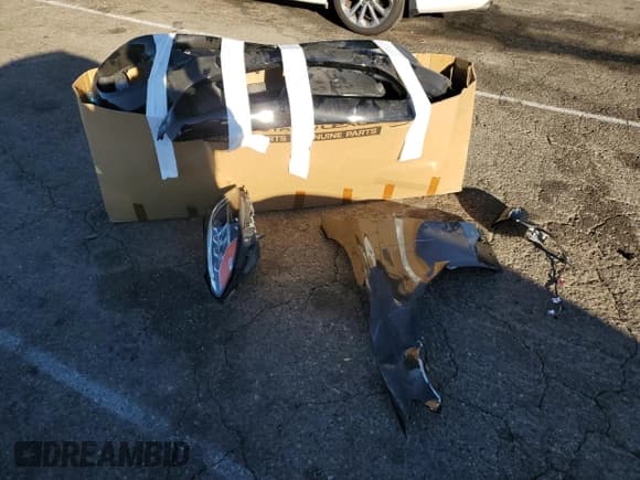 ✅ 2020 Mercedes-Benz C 300 • VIN: WDDWJ8DB2LF955410 • Lot: 79302194. Wystawiony na Copart z przebiegiem 40 212 mil. Bezpłatny archiwum sprzedaży aukcyjnych z USA i szczegółowy raport historii pojazdu na DreamBid. Zdjęcie 12.