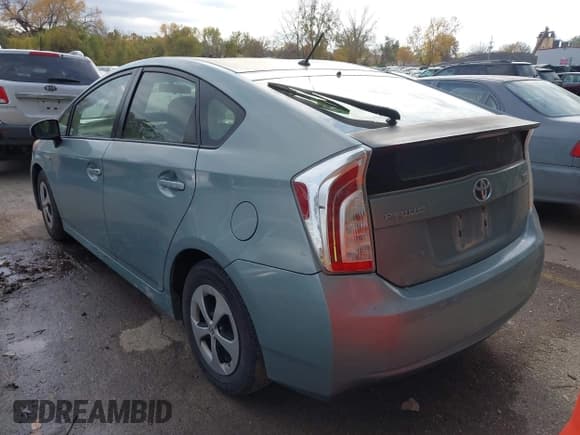 ✅ 2014 Toyota Prius Two • VIN: JTDKN3DU7E1761893 • Lot: 43645488. Listed on IAAI with 241,563 mi. Free auction sales archive from the USA and detailed vehicle history report at DreamBid. Image 3.