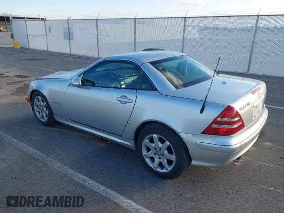 ✅ 2001 Mercedes-Benz SLK 230 Kompressor • VIN: WDBKK49F71F187400 • Lot: 41234092. Listed on IAAI with 168,219 mi. Free auction sales archive from the USA and detailed vehicle history report at DreamBid. Image 3.