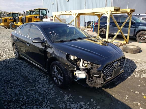 ✅ 2018 Hyundai Sonata Limited • VIN: 5NPE34AF6JH638099 • Lot: 41169823. Listed on Copart with 80,050 mi. Free auction sales archive from the USA and detailed vehicle history report at DreamBid. Image 4.