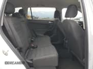 ✅ 2022 Volkswagen Tiguan S • VIN: 3VV0B7AX5NM012441 • Lot: 85072885. Wystawiony na Copart z przebiegiem 48 413 mil. Bezpłatny archiwum sprzedaży aukcyjnych z USA i szczegółowy raport historii pojazdu na DreamBid. Zdjęcie 11.