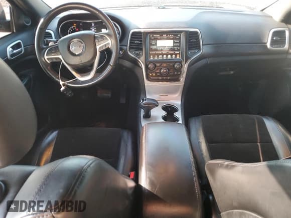 ✅ 2015 Jeep Grand Cherokee Laredo • VIN: 1C4RJFAG9FC165832 • Лот: 84388135. Опубликован ранее на Copart с пробегом 140 326 миль. Бесплатный доступ к архиву аукционных продаж из США и подробный отчёт об истории автомобиля на DreamBid. Изображение 8.