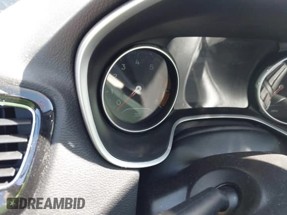 ✅ 2019 Jeep Compass Latitude • VIN: 3C4NJDBB5KT697213 • Lot: 43133163. Listed on IAAI with 55,308 mi. Free auction sales archive from the USA and detailed vehicle history report at DreamBid. Image 7.