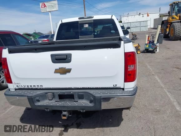 ✅ 2007 Chevrolet Silverado 1500 1LT • VIN: 3GCEC13J97G505483 • Lot: 41911656. Wystawiony na IAAI z przebiegiem 144 415 mil. Bezpłatny archiwum sprzedaży aukcyjnych z USA i szczegółowy raport historii pojazdu na DreamBid. Zdjęcie 16.