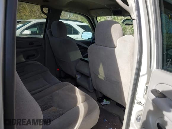 ✅ 2006 Chevrolet Suburban LT • VIN: 1GNFK16Z66J132058 • Lot: 43690477. Listed on IAAI with 136,654 mi. Free auction sales archive from the USA and detailed vehicle history report at DreamBid. Image 8.