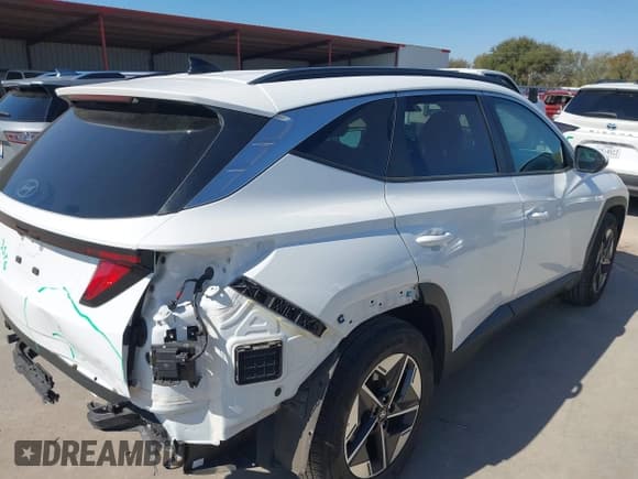 ✅ 2025 Hyundai Tucson SEL • VIN: 5NMJB3DE3SH530021 • Lot: 43651307. Wystawiony na IAAI z przebiegiem 21 100 mil. Bezpłatny archiwum sprzedaży aukcyjnych z USA i szczegółowy raport historii pojazdu na DreamBid. Zdjęcie 4.