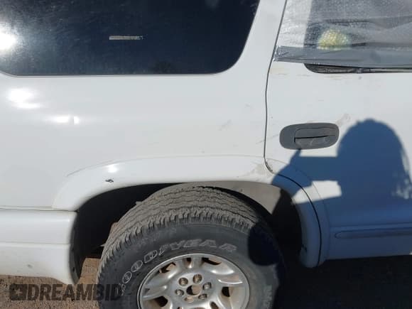 ✅ 2001 Dodge Durango • VIN: 1B4HS28N51F556874 • Лот: 43502572. Опубликован ранее на IAAI с пробегом 194 377 миль. Бесплатный доступ к архиву аукционных продаж из США и подробный отчёт об истории автомобиля на DreamBid. Изображение 12.