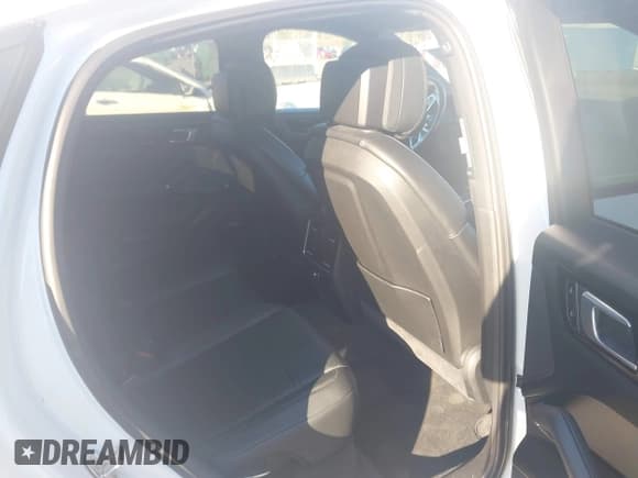 ✅ 2020 Porsche Cayenne S • VIN: WP1BB2AY4LDA57364 • Lot: 43686169. Listed on IAAI with 53,055 mi. Free auction sales archive from the USA and detailed vehicle history report at DreamBid. Image 8.