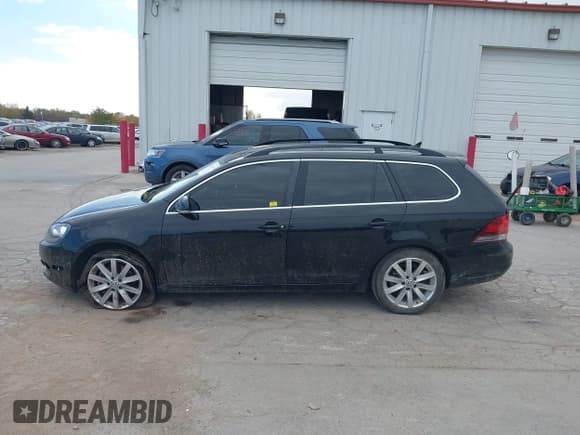 ✅ 2014 Volkswagen Jetta TDI w/Sunroof • VIN: 3VWPL7AJ5EM608524 • Lot: 43591439. Listed on IAAI with 73,091 mi. Free auction sales archive from the USA and detailed vehicle history report at DreamBid. Image 14.