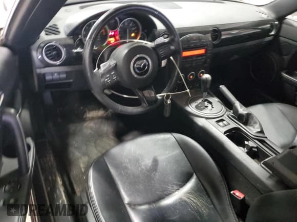 ✅ 2013 Mazda MX-5 Miata Grand Touring • VIN: JM1NC2PFXD0229925 • Lot: 72077055. Listed on Copart with 41,065 mi. Free auction sales archive from the USA and detailed vehicle history report at DreamBid. Image 8.