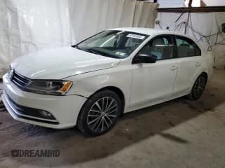 ✅ 2015 Volkswagen Jetta SE • VIN: 3VWD17AJ3FM224154 • Lot: 62846585. Listed on Copart with 118,128 mi. Free auction sales archive from the USA and detailed vehicle history report at DreamBid. Image 1.