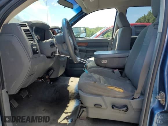 2006 Dodge 1500 Laramie z VIN 1D7HU18276S531072, wystawiony jako Copart lot #65568545 z przebiegiem 161 344 mil mil oraz Czysty tytuł • Clean title. Historia ofert i sprzedaży dostępna na DreamBid. Obrazek 7.