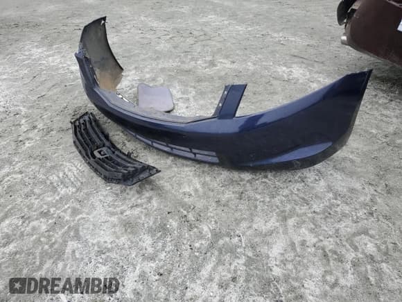 ✅ 2009 Honda Accord LX-P • VIN: 1HGCP26429A040264 • Lot: 89817935. Listed on Copart with 389,611 mi. Free auction sales archive from the USA and detailed vehicle history report at DreamBid. Image 12.