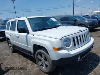✅ 2017 Jeep Patriot 75th Anniversary • VIN: 1C4NJRAB3HD188413 • Lot: 42461102. Wystawiony na IAAI z przebiegiem 118 284 mil. Bezpłatny archiwum sprzedaży aukcyjnych z USA i szczegółowy raport historii pojazdu na DreamBid. Zdjęcie 1.