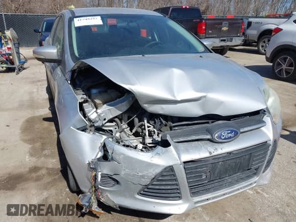 ✅ 2014 Ford Focus SE • VIN: 1FADP3F24EL239148 • Lot: 41749252. Listed on IAAI with 105,131 mi. Free auction sales archive from the USA and detailed vehicle history report at DreamBid. Image 6.