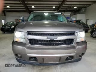 ✅ 2011 Chevrolet Suburban LS • VIN: 1GNSKHE30BR191509 • Lot: 62356864. Wystawiony na Copart z przebiegiem 149 600 mil. Bezpłatny archiwum sprzedaży aukcyjnych z USA i szczegółowy raport historii pojazdu na DreamBid. Zdjęcie 5.