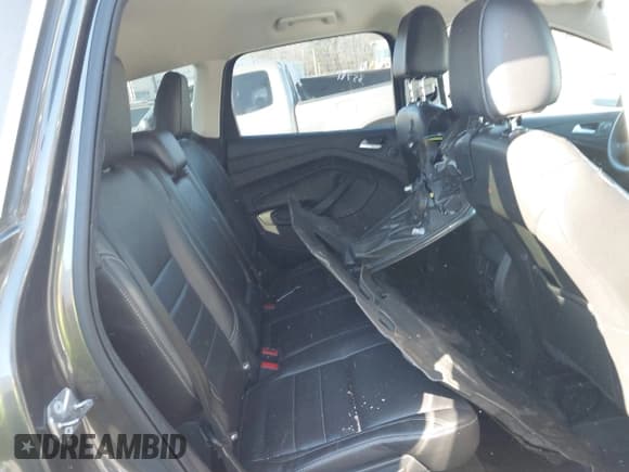 ✅ 2015 Ford Escape Titanium • VIN: 1FMCU0J94FUB71961 • Lot: 43807507. Wystawiony na IAAI z przebiegiem 67 944 mil. Bezpłatny archiwum sprzedaży aukcyjnych z USA i szczegółowy raport historii pojazdu na DreamBid. Zdjęcie 8.