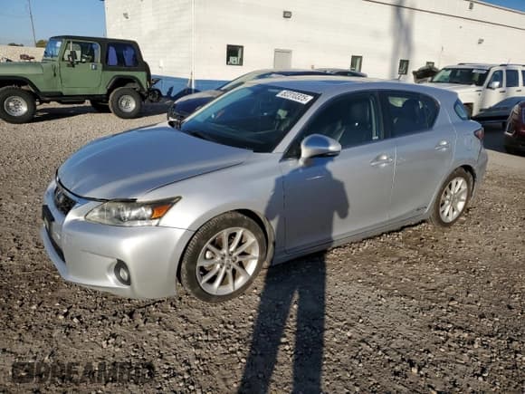 ✅ 2013 Lexus CT 200h • VIN: JTHKD5BH0D2124467 • Лот: 82310325. Опубликован ранее на Copart с пробегом 115 448 миль. Бесплатный доступ к архиву аукционных продаж из США и подробный отчёт об истории автомобиля на DreamBid. Изображение 1.