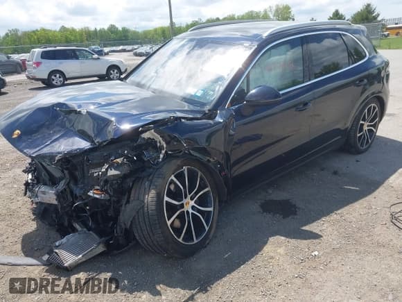 ✅ 2020 Porsche Cayenne • VIN: WP1AA2AYXLDA02335 • Lot: 42274256. Listed on IAAI with 69,113 mi. Free auction sales archive from the USA and detailed vehicle history report at DreamBid. Image 17.