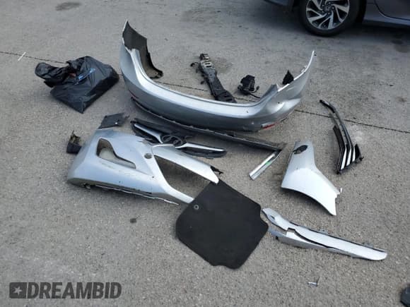 ✅ 2015 Hyundai Elantra SE • VIN: KMHDH4AE3FU224971 • Lot: 81408985. Listed on Copart with 90,502 mi. Free auction sales archive from the USA and detailed vehicle history report at DreamBid. Image 12.