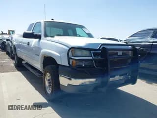 ✅ 2005 Chevrolet Silverado 2500HD LS • VIN: 1GCHK29G65E158233 • Lot: 41646845. Wystawiony na IAAI z przebiegiem 109 449 mil. Bezpłatny archiwum sprzedaży aukcyjnych z USA i szczegółowy raport historii pojazdu na DreamBid. Zdjęcie 1.
