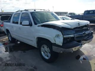 ✅ 2005 Chevrolet Avalanche LS • VIN: 3GNEC12Z45G252651 • Lot: 40645577. Listed on IAAI with 226,059 mi. Free auction sales archive from the USA and detailed vehicle history report at DreamBid. Image 1.