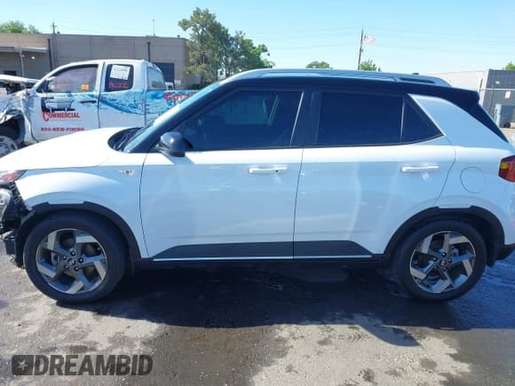 ✅ 2022 Hyundai Venue Limited • VIN: KMHRC8A38NU137933 • Lot: 42254522. Listed on IAAI with 72,596 mi. Free auction sales archive from the USA and detailed vehicle history report at DreamBid. Image 15.