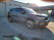 ✅ 2022 Volkswagen Taos SE • VIN: 3VVLX7B24NM097435 • Lot: 87053745. Wystawiony na Copart z przebiegiem 27 062 mil. Bezpłatny archiwum sprzedaży aukcyjnych z USA i szczegółowy raport historii pojazdu na DreamBid. Zdjęcie 4.