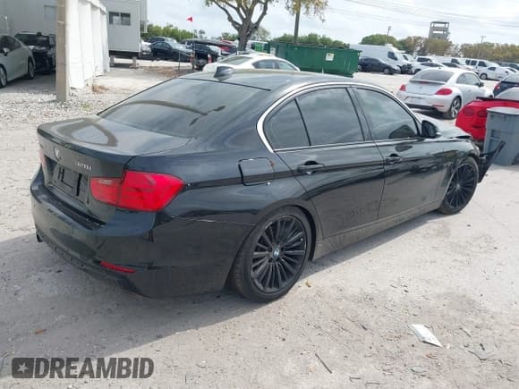 ✅ 2013 BMW 3 Series 328i xDrive • VIN: WBA3B5C53DF591002 • Lot: 38877599. Listed on IAAI with 136,098 mi. Free auction sales archive from the USA and detailed vehicle history report at DreamBid. Image 4.