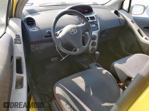✅ 2009 Toyota Yaris • VIN: JTDJT903095238554 • Lot: 81608615. Listed on Copart with 186,319 mi. Free auction sales archive from the USA and detailed vehicle history report at DreamBid. Image 8.