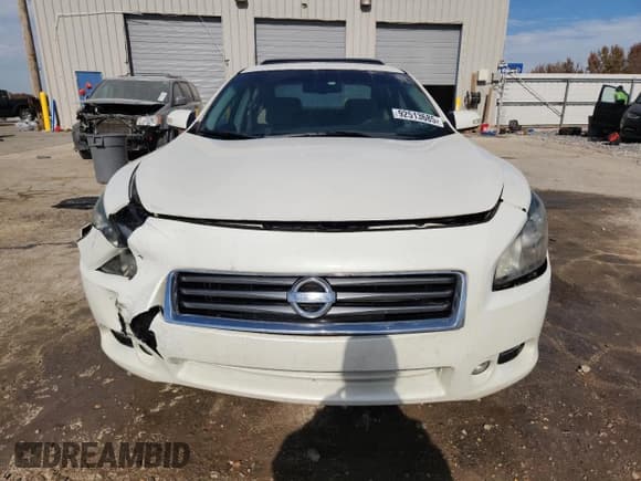 ✅ 2014 Nissan Maxima SV • VIN: 1N4AA5AP8EC909593 • Lot: 92513685. Wystawiony na Copart z przebiegiem 186 707 mil. Bezpłatny archiwum sprzedaży aukcyjnych z USA i szczegółowy raport historii pojazdu na DreamBid. Zdjęcie 5.