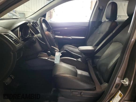 ✅ 2018 Mitsubishi Outlander SEL • VIN: JA4AR4AW7JZ011878 • Лот: 66362765. Опубликован ранее на Copart с пробегом 51 923 миль. Бесплатный доступ к архиву аукционных продаж из США и подробный отчёт об истории автомобиля на DreamBid. Изображение 7.