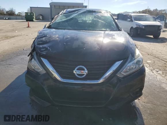 ✅ 2018 Nissan Altima S • VIN: 1N4AL3AP6JC214067 • Lot: 91249495. Wystawiony na Copart z przebiegiem 144 213 mil. Bezpłatny archiwum sprzedaży aukcyjnych z USA i szczegółowy raport historii pojazdu na DreamBid. Zdjęcie 5.