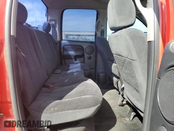 ✅ 2005 Dodge 1500 SLT • VIN: 1D7HU18N55J577563 • Лот: 73099094. Опубликован ранее на Copart с пробегом 247 634 миль. Бесплатный доступ к архиву аукционных продаж из США и подробный отчёт об истории автомобиля на DreamBid. Изображение 10.