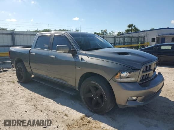 ✅ 2012 Ram 1500 Sport • VIN: 1C6RD6MT2CS197174 • Лот: 69931895. Опубликован ранее на Copart с пробегом 240 807 миль. Бесплатный доступ к архиву аукционных продаж из США и подробный отчёт об истории автомобиля на DreamBid. Изображение 4.