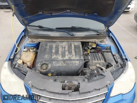 ✅ 2008 Chrysler Sebring Touring • VIN: 1C3LC55R68N689120 • Lot: 43766234. Wystawiony na IAAI z przebiegiem 162 675 mil. Bezpłatny archiwum sprzedaży aukcyjnych z USA i szczegółowy raport historii pojazdu na DreamBid. Zdjęcie 10.