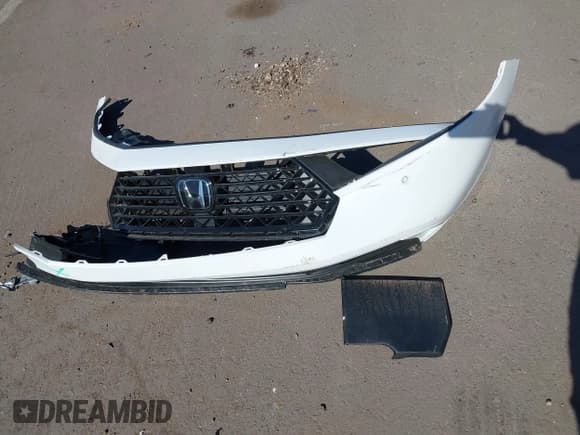 ✅ 2024 Honda Accord EX-L • VIN: 1HGCY2F66RA086419 • Lot: 41523693. Listed on IAAI with 893 mi. Free auction sales archive from the USA and detailed vehicle history report at DreamBid. Image 12.