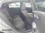 2018 Chevrolet Malibu LT z VIN 1G1ZD5ST0JF125698, wystawiony jako IAAI lot #43350122 z przebiegiem 149 975 mil mil oraz . Historia ofert i sprzedaży dostępna na DreamBid. Obrazek 8.