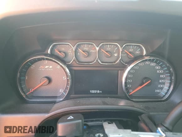 ✅ 2018 Chevrolet Silverado 1500 LTZ • VIN: 3GCUKSECXJG285779 • Lot: 56300025. Wystawiony na Copart z przebiegiem 102 316 mil. Bezpłatny archiwum sprzedaży aukcyjnych z USA i szczegółowy raport historii pojazdu na DreamBid. Zdjęcie 9.