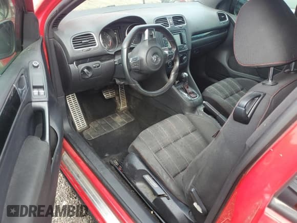 ✅ 2013 Volkswagen Golf GTI • VIN: WVWFD7AJ9DW074485 • Лот: 66264605. Опубликован ранее на Copart с пробегом 121 371 миль. Бесплатный доступ к архиву аукционных продаж из США и подробный отчёт об истории автомобиля на DreamBid. Изображение 8.