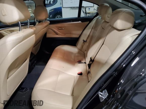 ✅ 2016 BMW 5 Series 528i xDrive • VIN: WBA5A7C5XGG149338 • Лот: 82724405. Опубликован ранее на Copart с пробегом 92 399 миль. Бесплатный доступ к архиву аукционных продаж из США и подробный отчёт об истории автомобиля на DreamBid. Изображение 10.