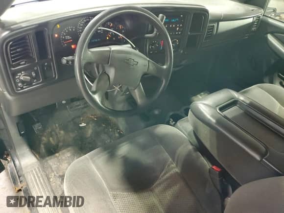 ✅ 2006 Chevrolet Silverado 1500 LS • VIN: 2GCEK19B161111762 • Lot: 80373664. Wystawiony na Copart z przebiegiem 116 760 mil mil. Skorzystaj z bezpłatnego archiwum sprzedaży aukcyjnych z USA i zobacz szczegółowy raport historii pojazdu na DreamBid. Zdjęcie 8.