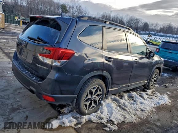 ✅ 2019 Subaru Forester Premium • VIN: JF2SKAGC3KH466049 • Lot: 94317795. Listed on Copart with 88,679 mi. Free auction sales archive from the USA and detailed vehicle history report at DreamBid. Image 3.