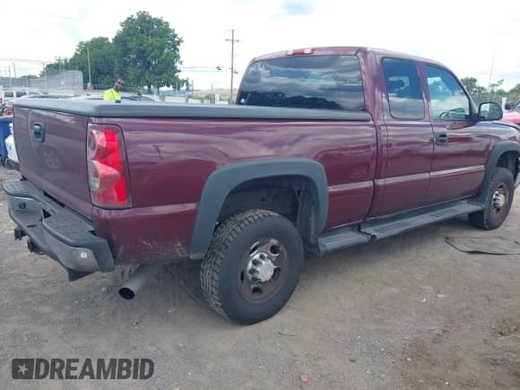 ✅ 2003 Chevrolet Silverado 2500HD LS • VIN: 1GCHC29183E114014 • Lot: 42917295. Listed on IAAI with 360,118 mi. Free auction sales archive from the USA and detailed vehicle history report at DreamBid. Image 4.