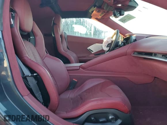 ✅ 2021 Chevrolet Corvette 3LT • VIN: 1G1YC2D47M5102075 • Lot: 85314404. Listed on Copart with 3,650 mi. Free auction sales archive from the USA and detailed vehicle history report at DreamBid. Image 10.