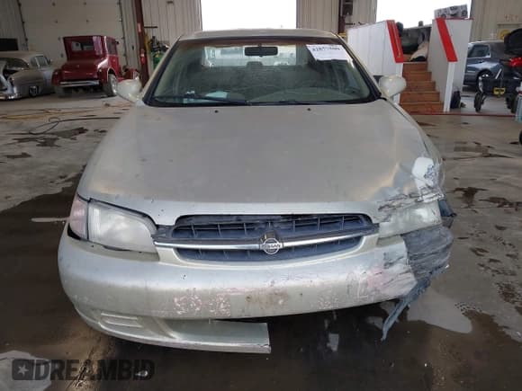 ✅ 1998 Nissan Altima XE • VIN: 1N4DL01D1WC249916 • Lot: 42877500. Listed on IAAI with 228,844 mi. Free auction sales archive from the USA and detailed vehicle history report at DreamBid. Image 13.